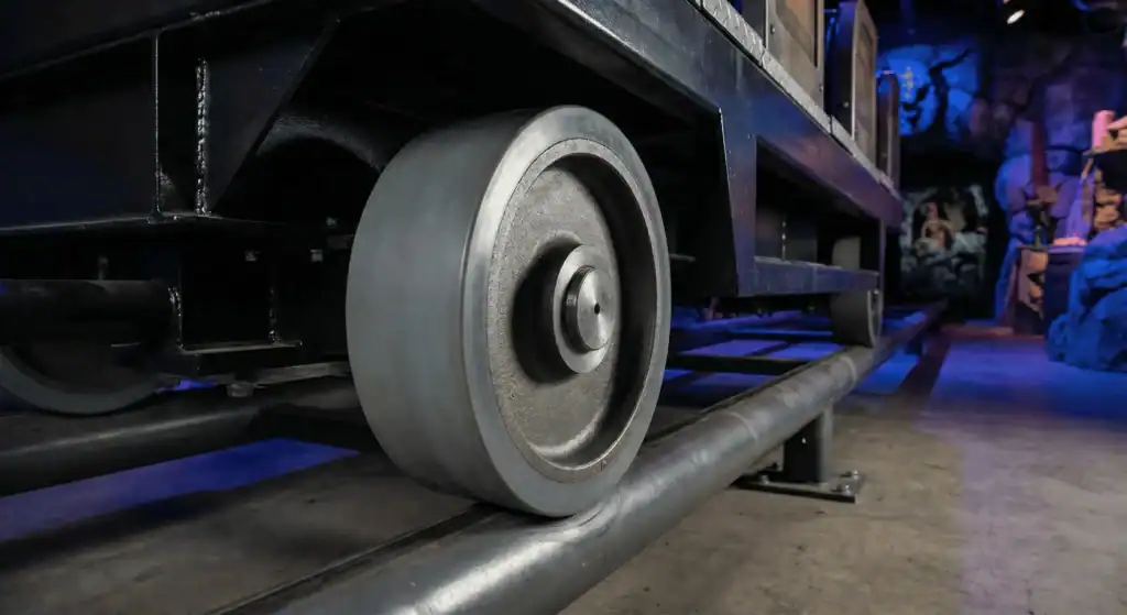 Juiste wielen voor attracties met polyurethaan loopvlak op stalen rail voor stille en comfortabele ritten